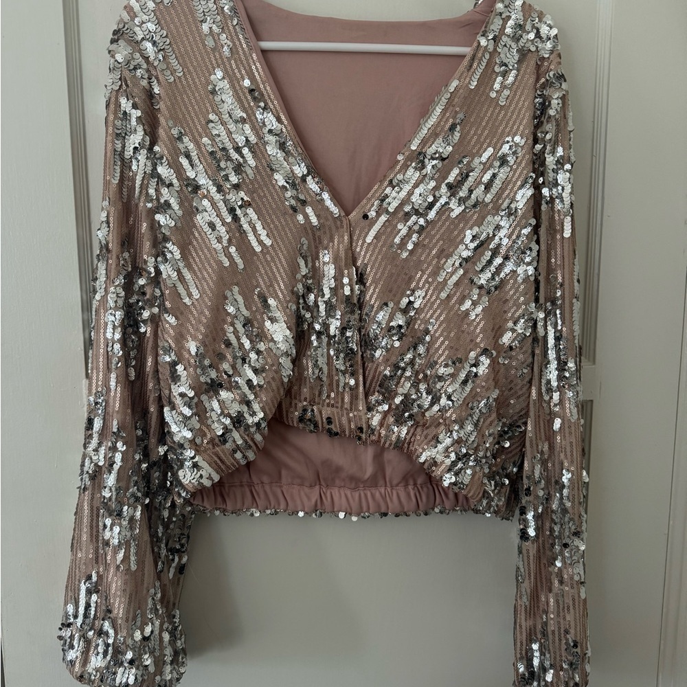 Sequin long sleeved blouse with long sleeves